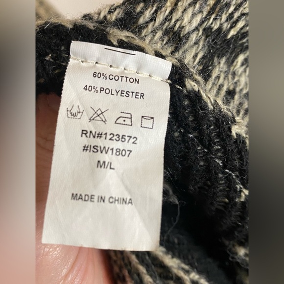 WOMEN’S LONG SLEEVES PULLOVER COLORBLOCK PRINTED PONCHO, M/L - Picture 5 of 5